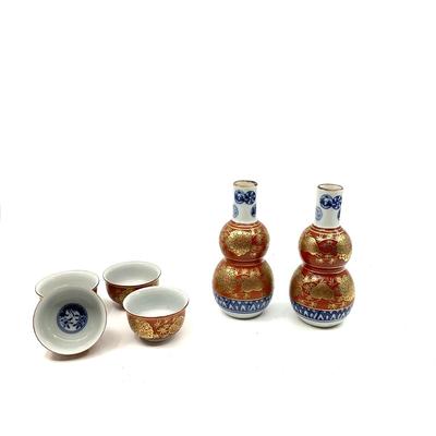 D681 Set of Signed Porcelain Saki Bottles and Cups