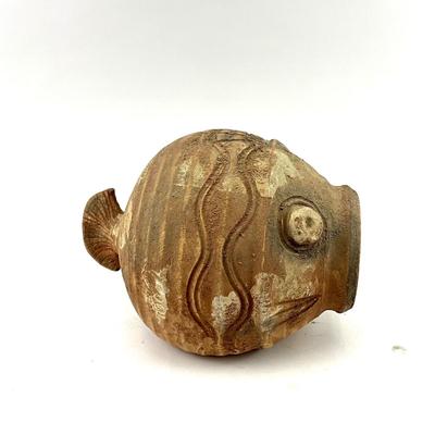 D688 Clay Terra Cotta Carved Puffer Fish