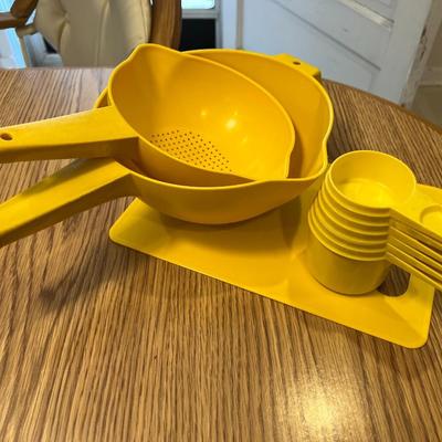 Yellow Kitchenware Lot