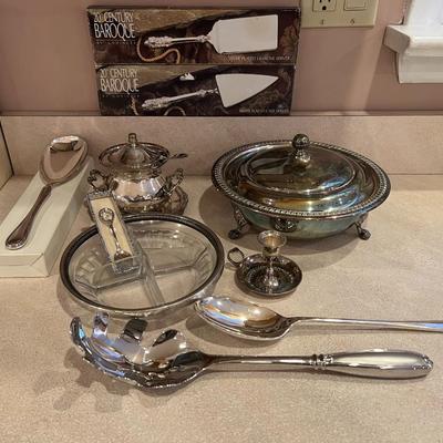Silverplated Serving Lot
