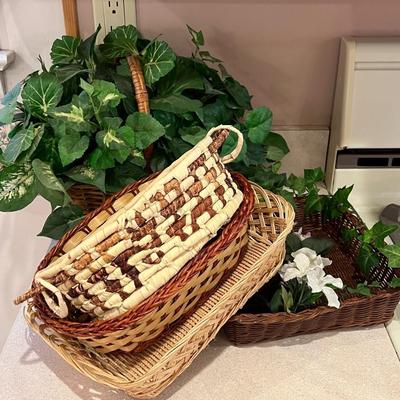 Small Basket Lot