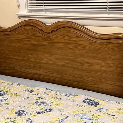 Davis Cabinet Co. Antique Wood Headboard w/ Frame