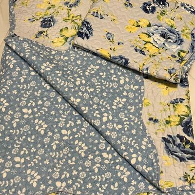 Reversible Quilted Comforter w/ 2 Pillow Shams