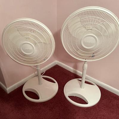 Oscillating Floor Fans