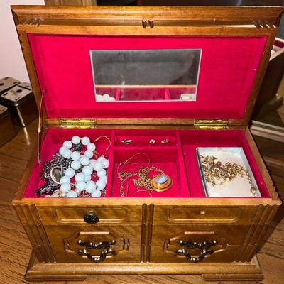 Costume Jewelry Lot