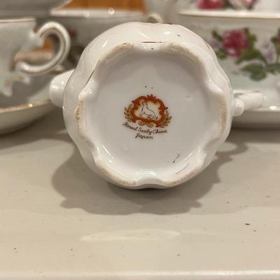 Royal Sealy China Tea Set