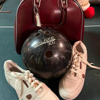Bowling Ball w/ Bag and Shoes- Red