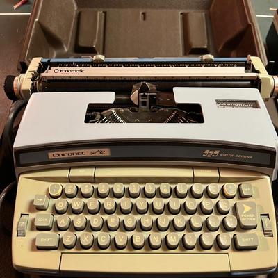 Vintage Smith-Corona Coronet Typewriter