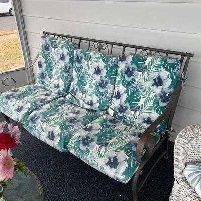 Metal Framed Patio Furniture Set