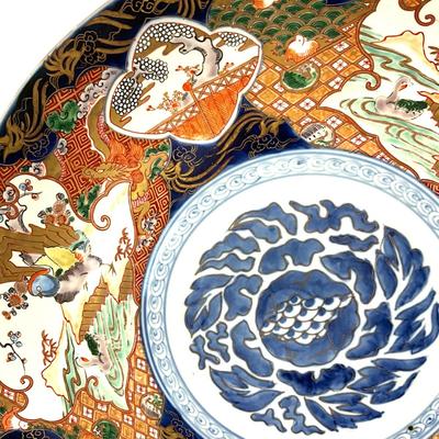 D693 Antique Large Imari Charger