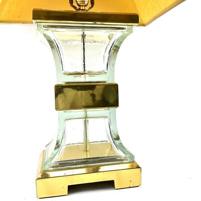 D697 Vintage Chapman Brass Glass Decorator Lamp