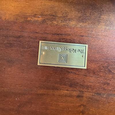 LR702 Pair of Kellogg Collection Mahogany Tray Tables