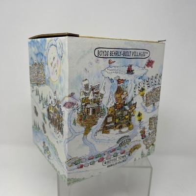 2002 Boyds Villages Kringle’s Confectionary & Mooselfluff’s Ski Chalet