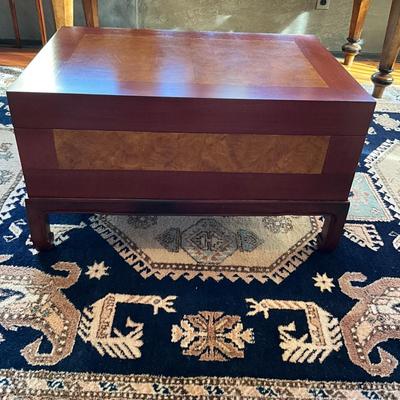 LR712 Vintage Painted Chest on Stand
