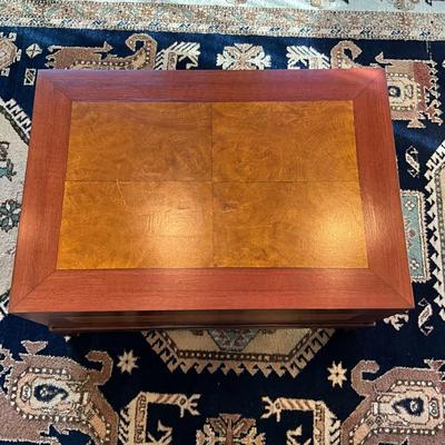 LR712 Vintage Painted Chest on Stand