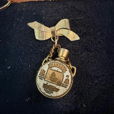 Kansas broach & keychains