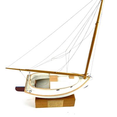 D725 Replica of the ":Chessie Cat" Capecod Catboat 1979 by MW Lowery