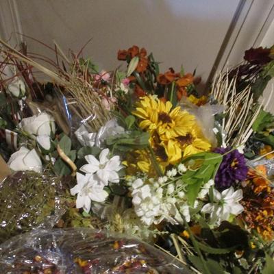Artificial Flowers/Plants For Home Decor Or Crafting Lot H