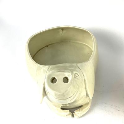 D728 Lot of Three Serving Pieces