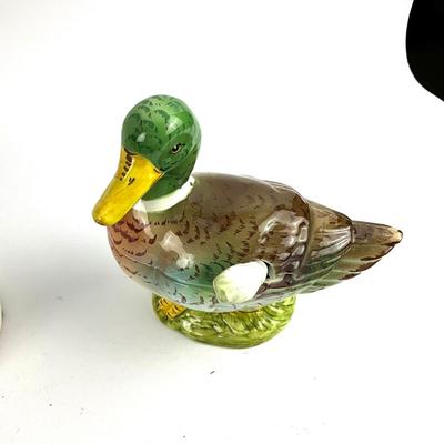 D728 Lot of Three Serving Pieces