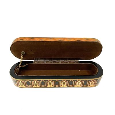 D731 Vintage Decorative HInged Box