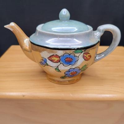 Vintage Japan Porcelain Lustureware Child's Tea Set