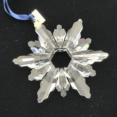 1998 Swarovski Crystal Snowflake Ornament Collectible