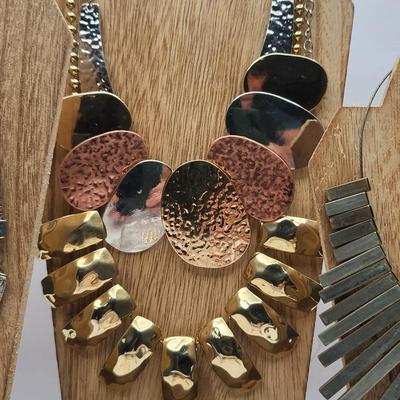 Bold & Beautiful Necklace Lot