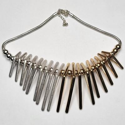 Bold & Beautiful Necklace Lot