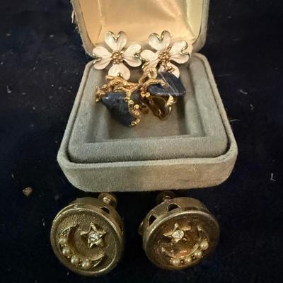 Clip earrings