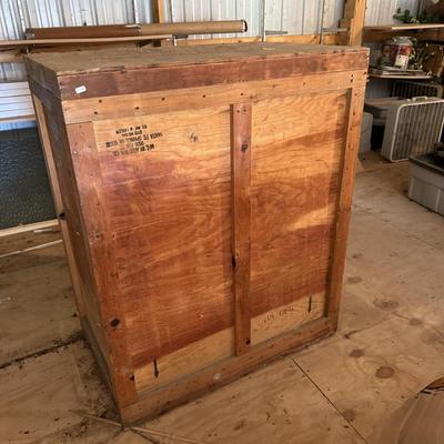 Storage box with lid