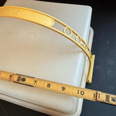 Square cake carrier-Tupperware