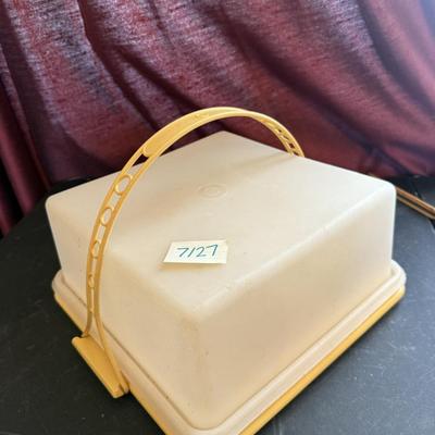 Square cake carrier-Tupperware