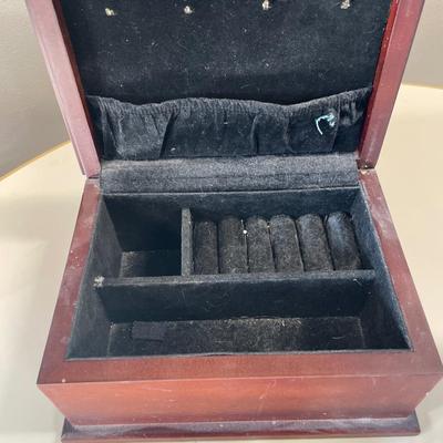 Earrings, brooches and jewelry box
