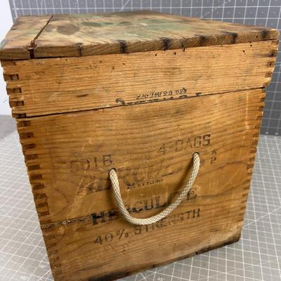 Awesome - Hercules Powder Box with a Lid 