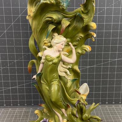 Saxony Germany Art Nouveau VASE WOW! Pretty! 