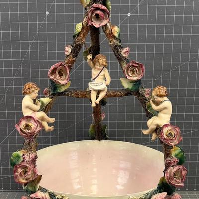 Cape Demonte Center Piece WOW!!! Cherubs, Twigs and Flowers