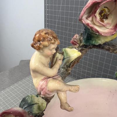 Cape Demonte Center Piece WOW!!! Cherubs, Twigs and Flowers