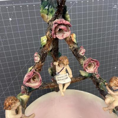 Cape Demonte Center Piece WOW!!! Cherubs, Twigs and Flowers