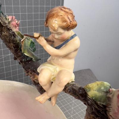 Cape Demonte Center Piece WOW!!! Cherubs, Twigs and Flowers