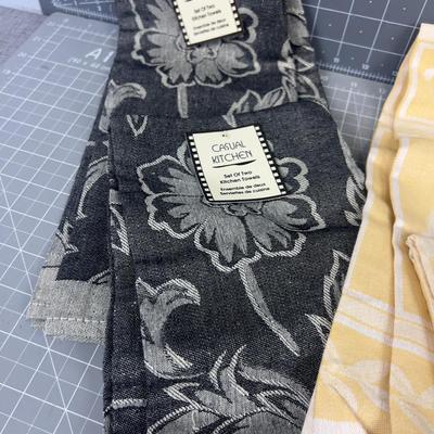 (6) NEW SETS OF Kitchen Towels See Photo