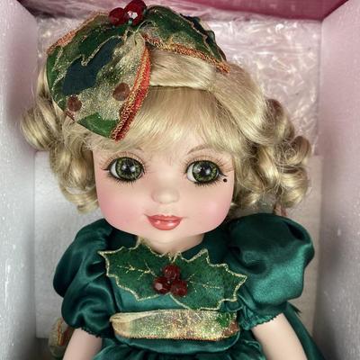 M15 MARIE OSMOND ADORA THE SEASON BELLE HOLIDAY CHRISTMAS 12" PORCELAIN DOLL NIB