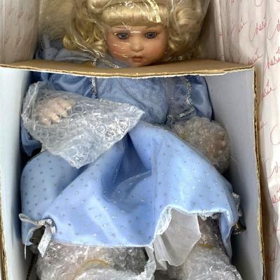 M4 MARIE OSMOND ANGEL BABY NEW MILLENNIUM COLLECTION PORCELAIN DOLL NIB