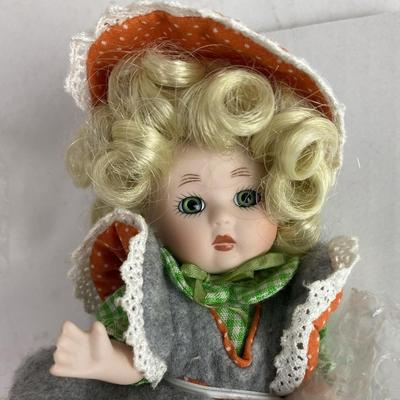 M7 MARIE OSMOND PORCELAIN DOLL LUCY GOOSEY PETITE AMOUR MIB