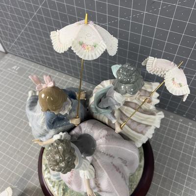 LLADRO No. 1492 (3) Girls with Umbrella WOW!!! This is Lovely 