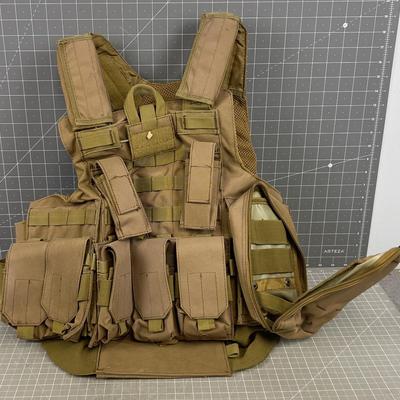 Tactical Vest with AMMO Pouches 
