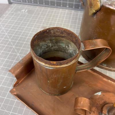 Mixed Lot of Copper Items: Bowls, Buckets and Trays 