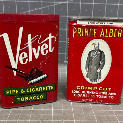 2 Tabacco Tins