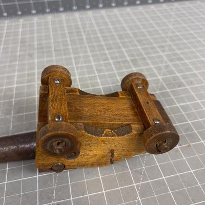 Black Powder Mussel Loader Cannon. 
