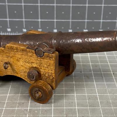 Black Powder Mussel Loader Cannon. 